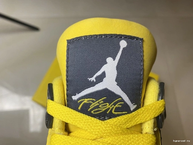 Jordan Lightning CT8527-700 Retro 4 Air 0816